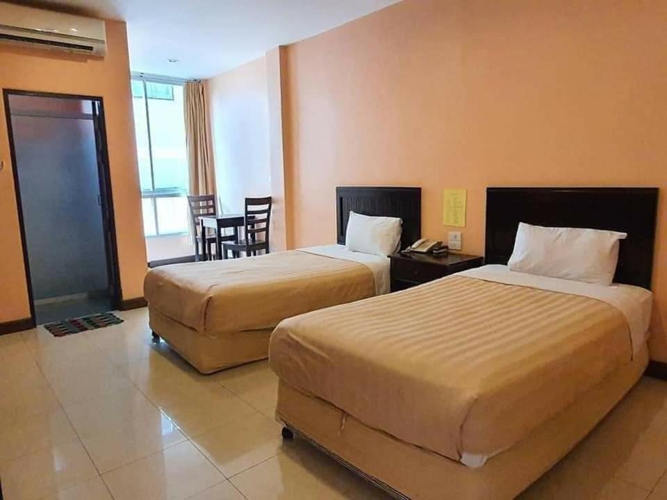 The Victory Hotel Ban Muang Daeng المظهر الخارجي الصورة